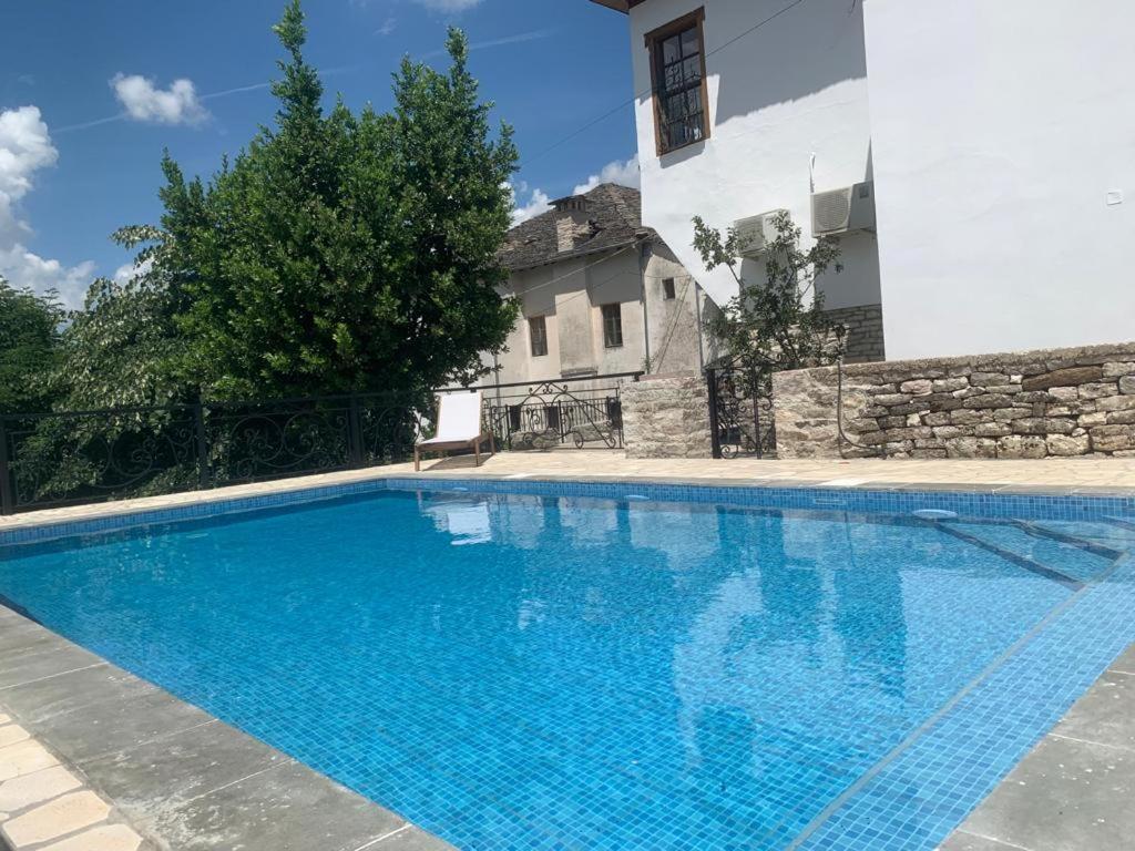 Hotel Gjirokastra Exterior photo
