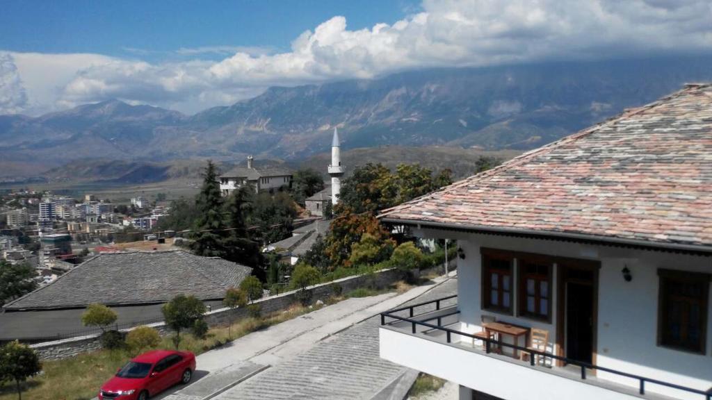 Hotel Gjirokastra Exterior photo